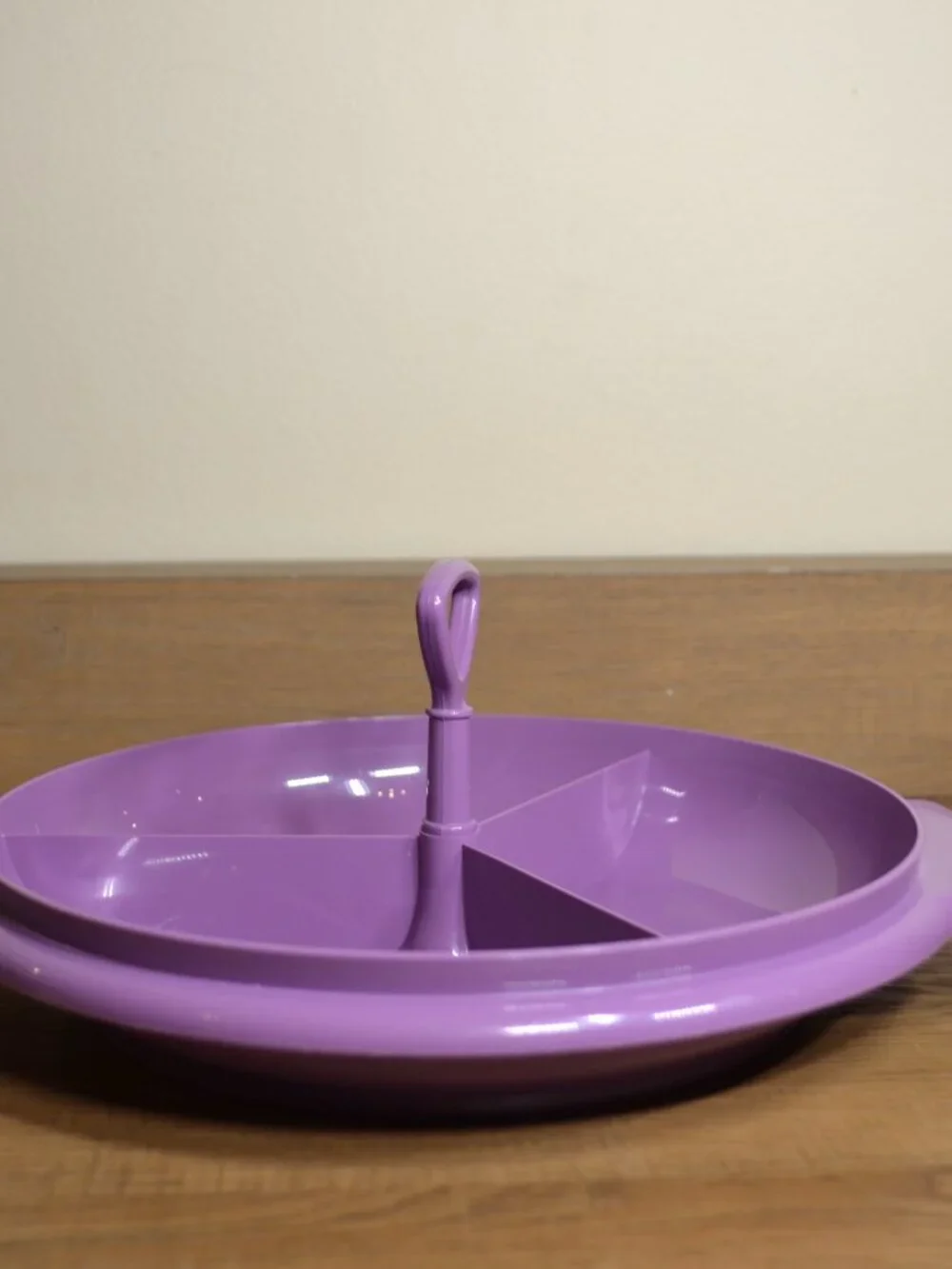 Vintage Tupperware 608-4, Purple Suzette Party divided tray‎ with lid & handle